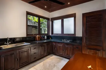 kitchen 001