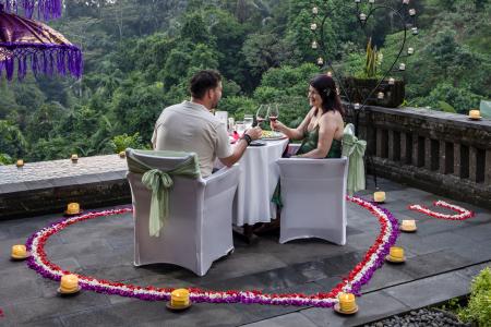 The Royal Honeymoon Package